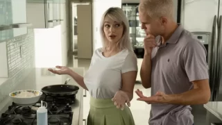 OopsFamily – Family Cooking/ Jessica Starling